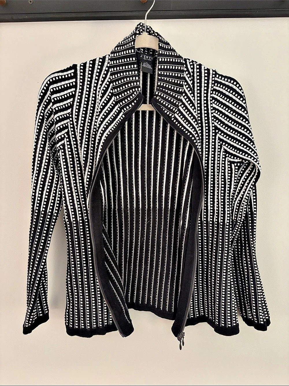 J ENVIE The Sirocco Cardigan Striped Knit Sweater Black & White Medium